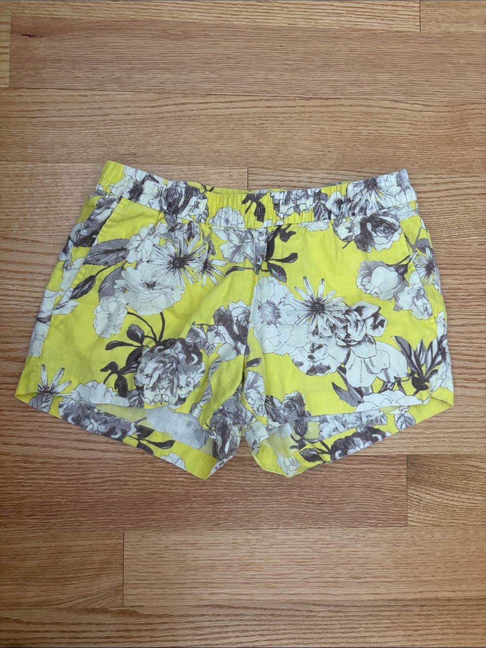 Kut from the Kloth Yellow Floral Elastic-Waist Athletic Shorts